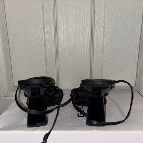 ZARA Strappy Sandal Heels - Size 40 - Picture 4 of 4